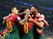 英雄联盟总决赛2025-欧国联赛赛事组织方举办精彩活动，球迷热情参与