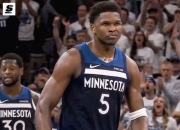 英雄联盟总决赛-森林狼队不敌对手，主场落败