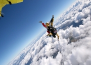 LOL决赛-F1轮胎烟尘未散，NBA压哨球已破网，引爆极限的24小时