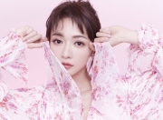 英雄联盟总决赛2025-双线叙事，鹈鹕的团队风暴与文班亚马的统治宣言—篮球世界的两极化胜利