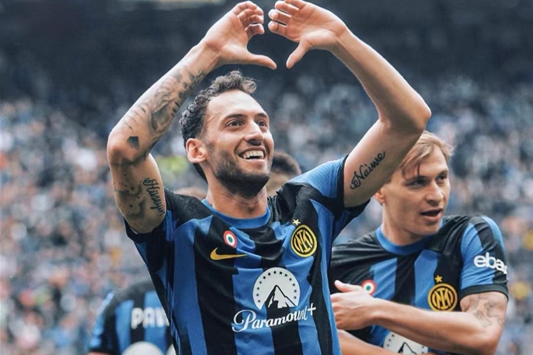 包含意甲冠军热门诞生，激烈角逐显王者气魄的词条