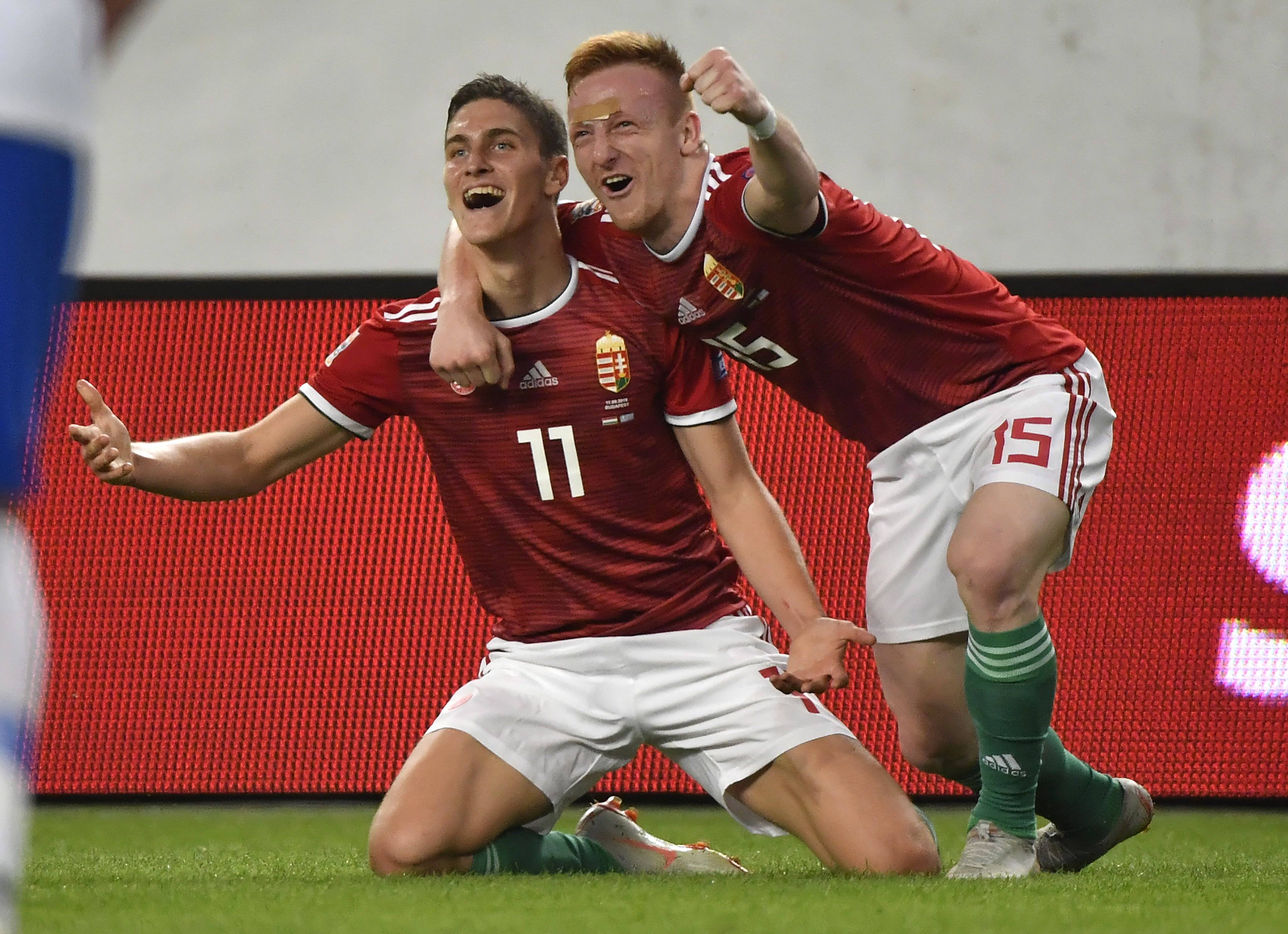 荷兰队主场大胜奥地利继续领跑