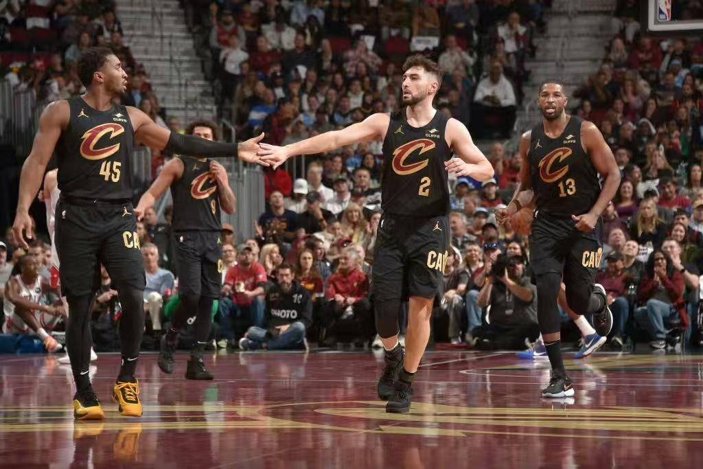 关于骑士大胜结束连败，士气高昂的信息