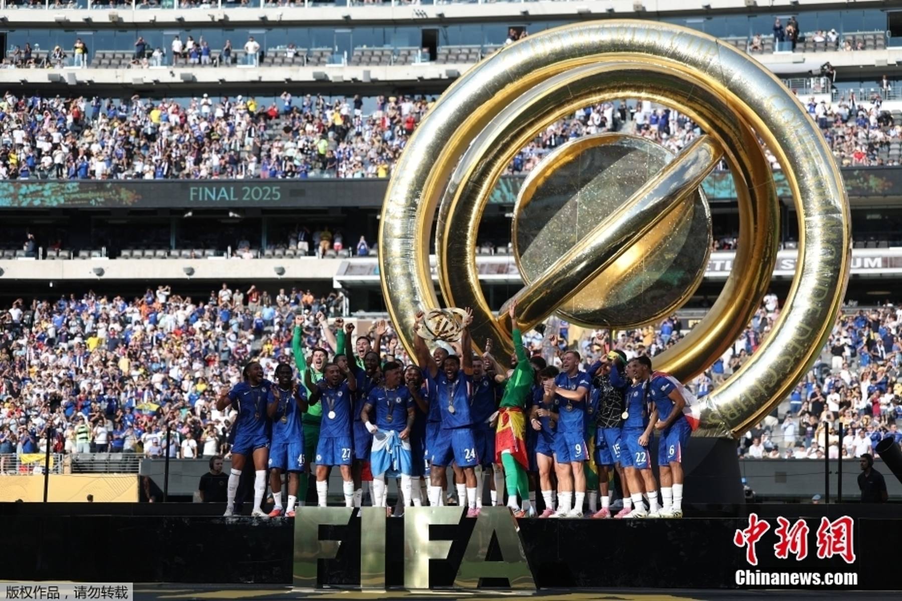 关于巴黎圣日耳曼再度闯关成功，剑指冠军的信息