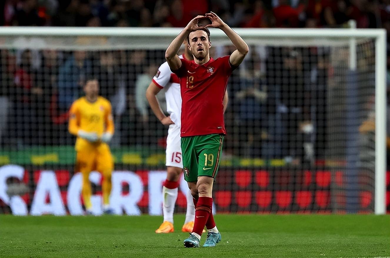 包含葡萄牙球队迎来胜利，顺利晋级下一轮比赛的词条