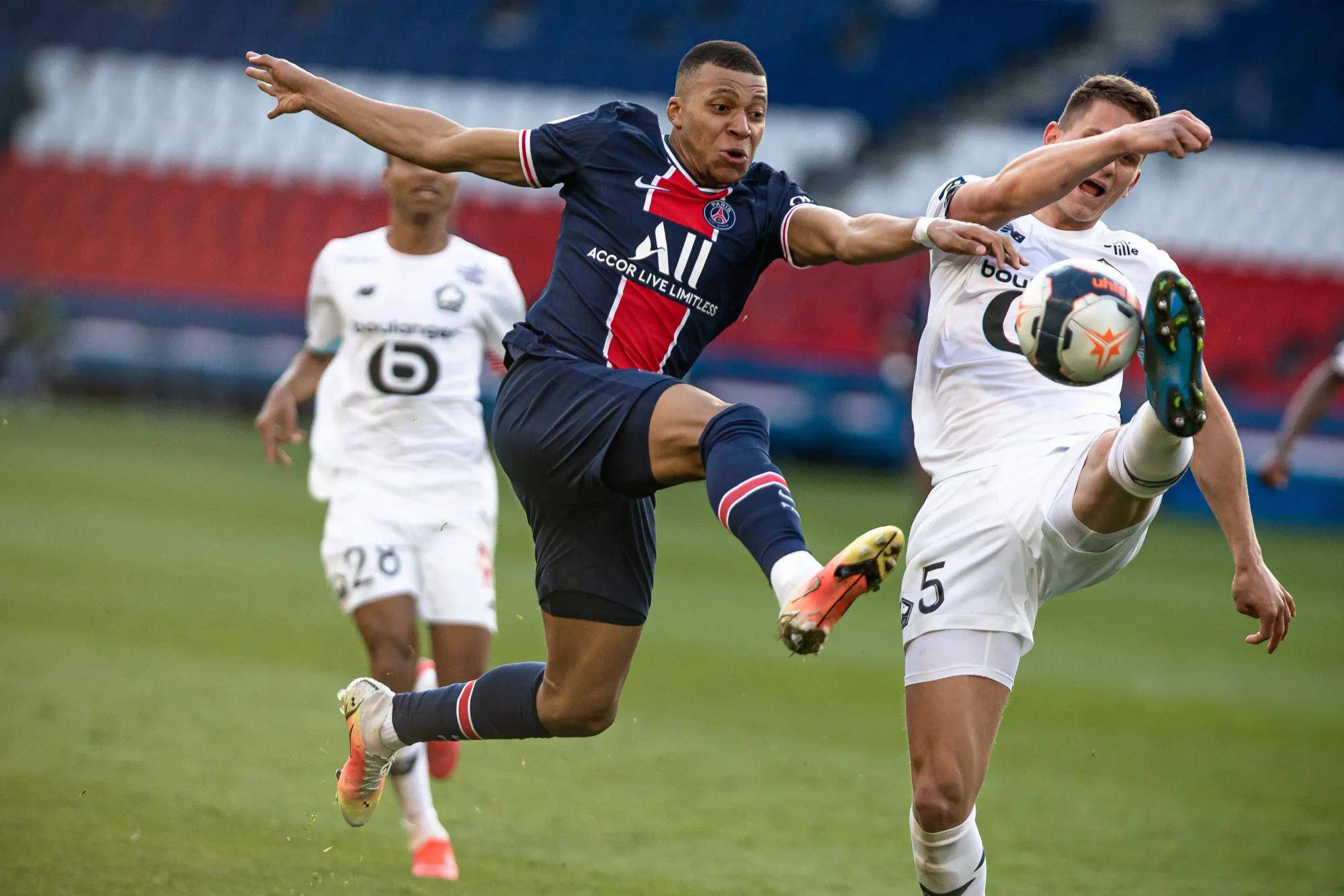 关于巴黎圣日耳曼逆袭，战胜不屈对手的信息