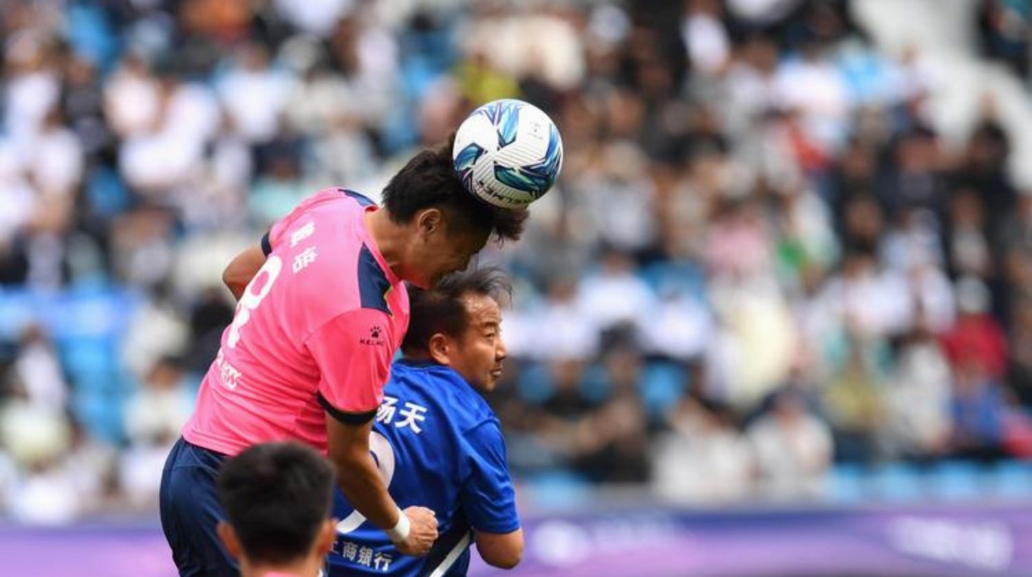 关于比赛赛程变动，引发球迷热议的信息