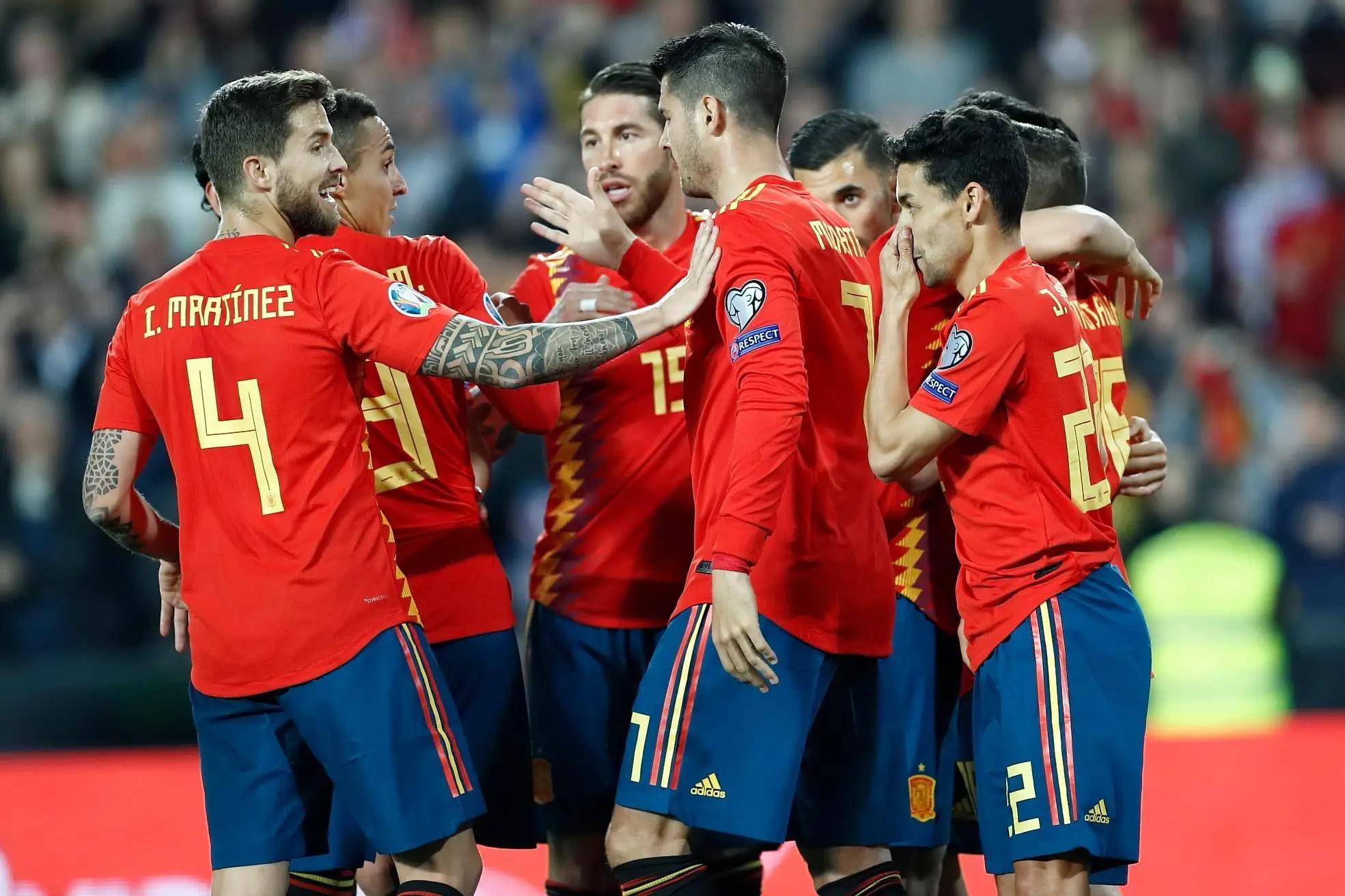 关于欧洲杯赛场实力对决燃爆现场，无数精彩瞬间令人回味的信息