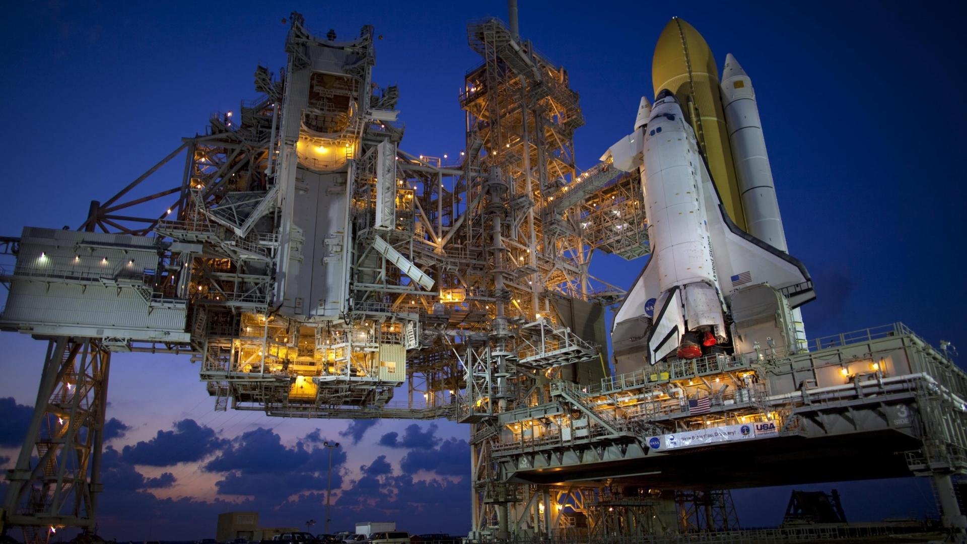 他不是那个男人,却是今夜唯一的王