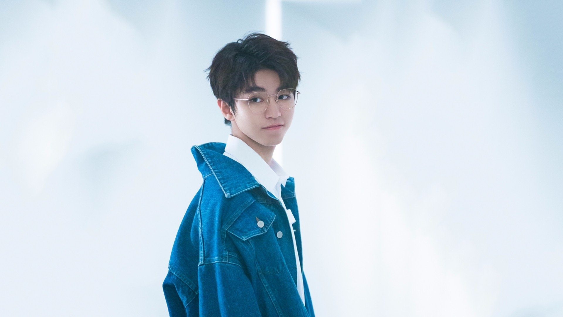 绿茵激情与外交寒冰，两个小国如何在世界舞台上投下震撼弹？