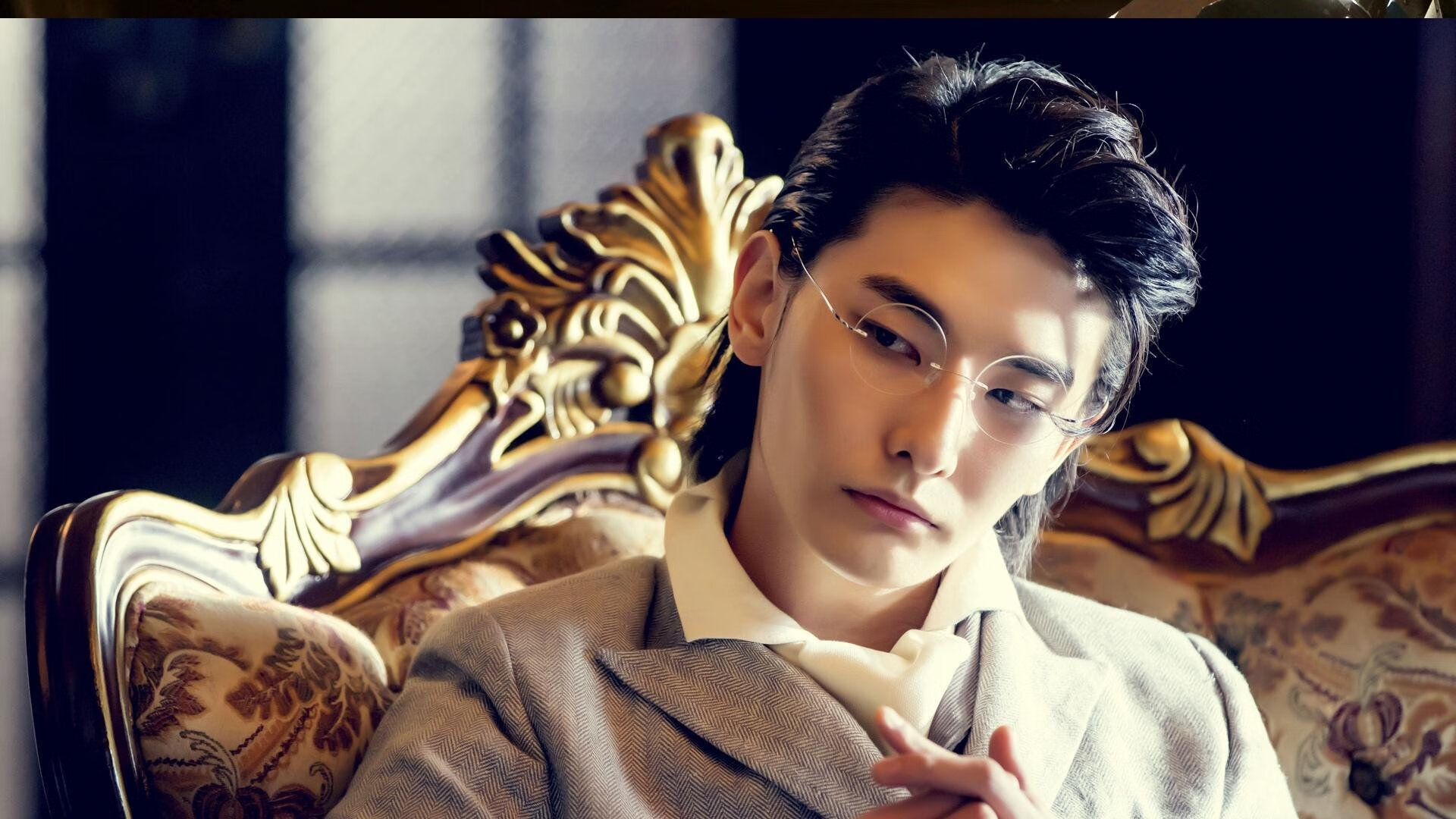 狂牛踏碎王权，哈利伯顿0.9秒的无声怒吼