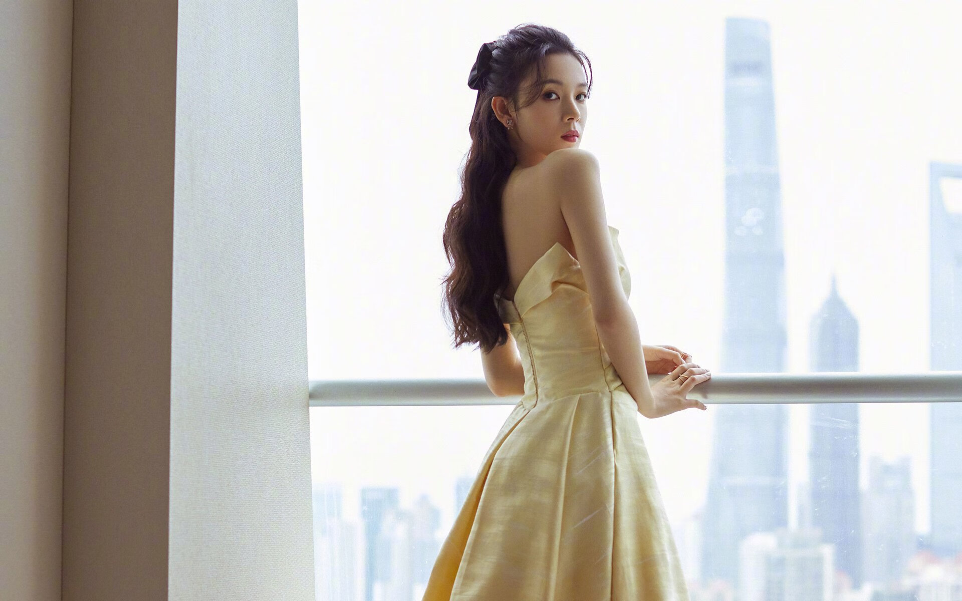 多伦多苏醒之龙撕裂俄城夜空，凯里·欧文以炽热刀锋诠释何为超巨时刻